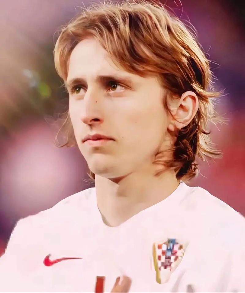 一场3-2让意甲榜首易主，阿莱格里神换人，让二追三奇迹逆袭