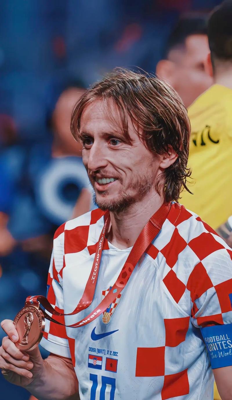 亚冠二级半场：尤里安失点，拉蒙补时建功，万隆1-0曼谷联