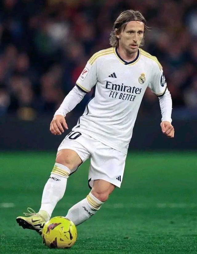 世预赛单场进3球，若昂-内维斯职业生涯第二次上演帽子戏法